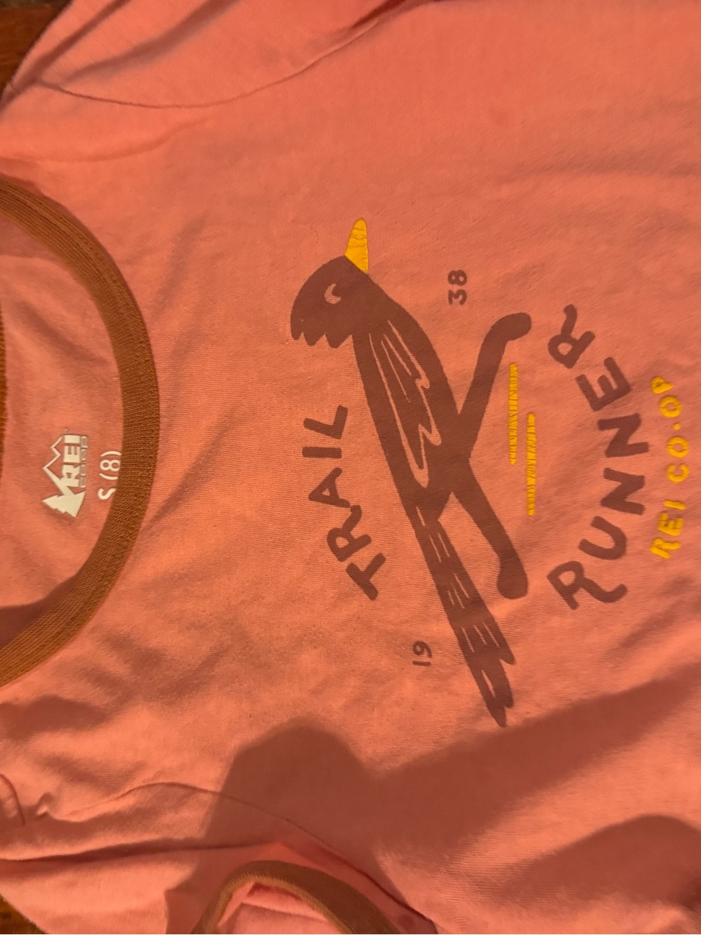 REI Coral Short-Sleeve Trail Runner Graphic Tee girls size 8 - Picture 2 of 3